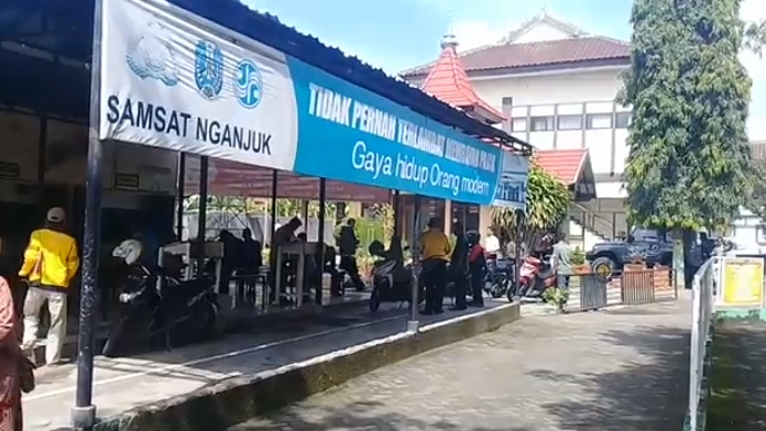 Samsat Nganjuk: Pengkhianat Amanah yang Menjadikan Pajak Rakyat Sebagai Ladang Peras